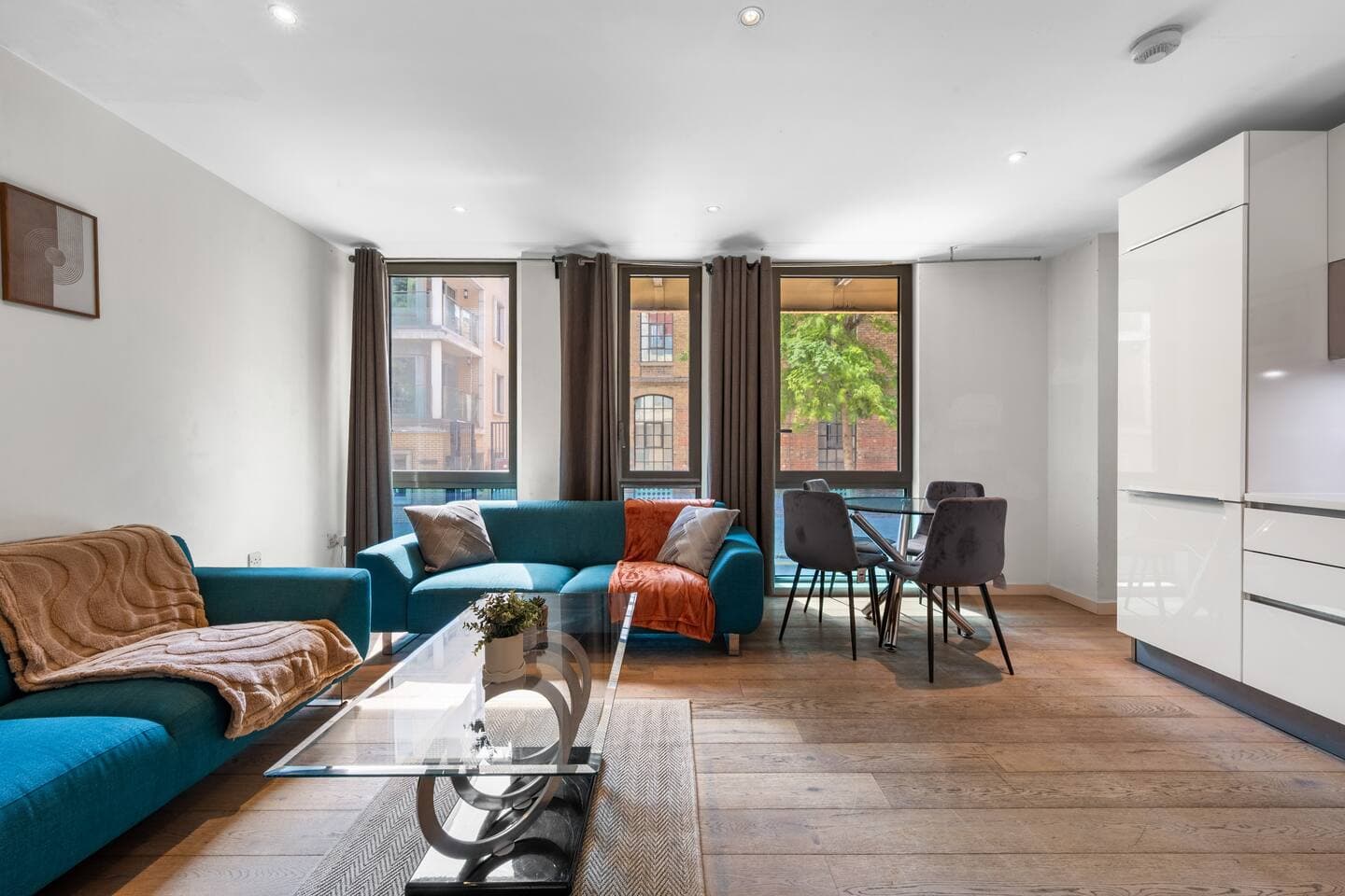Lounge at Pulat Ltd Short Lets & Serviced Accommodation