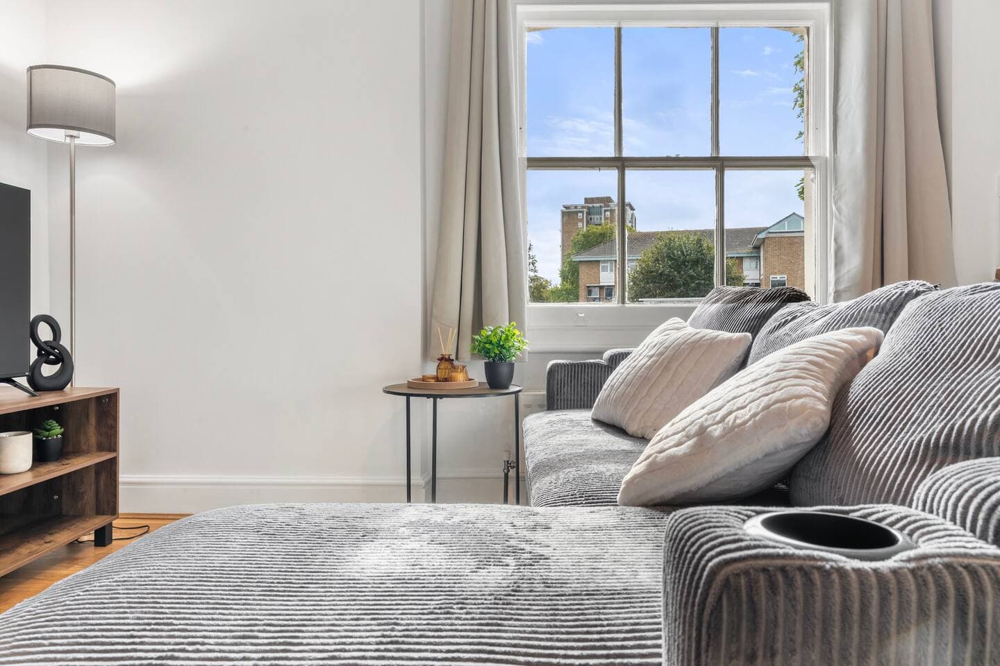 Lounge at Pulat Ltd Short Lets & Serviced Accommodation